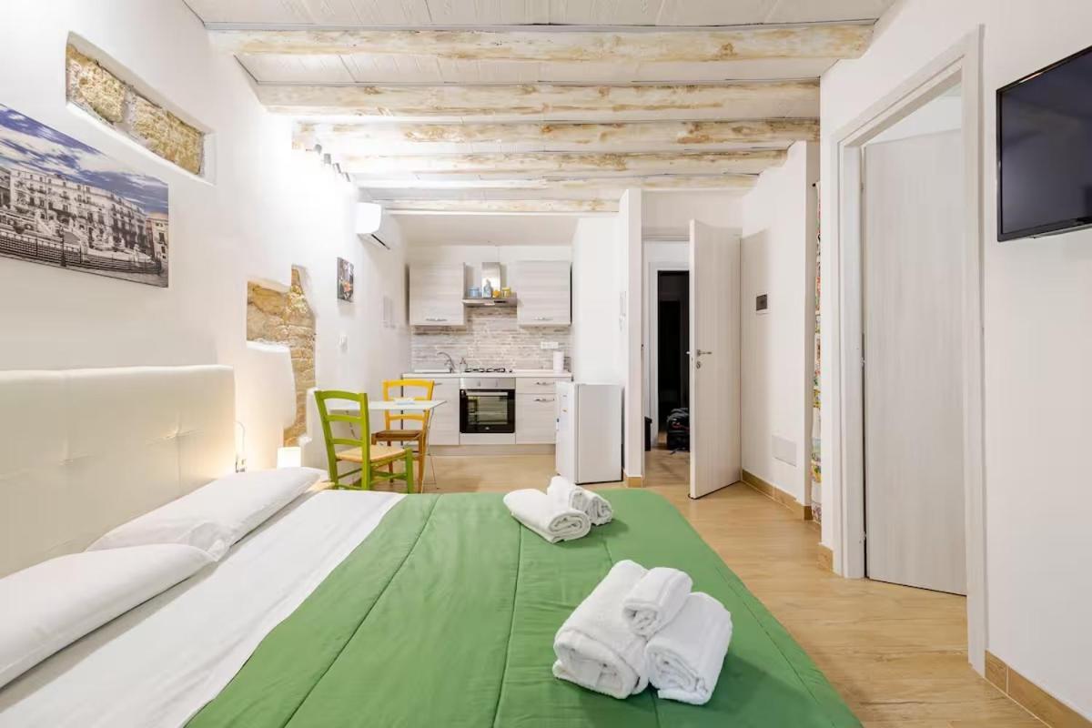 Talia Capo Massimo Apartment Palermo Bagian luar foto