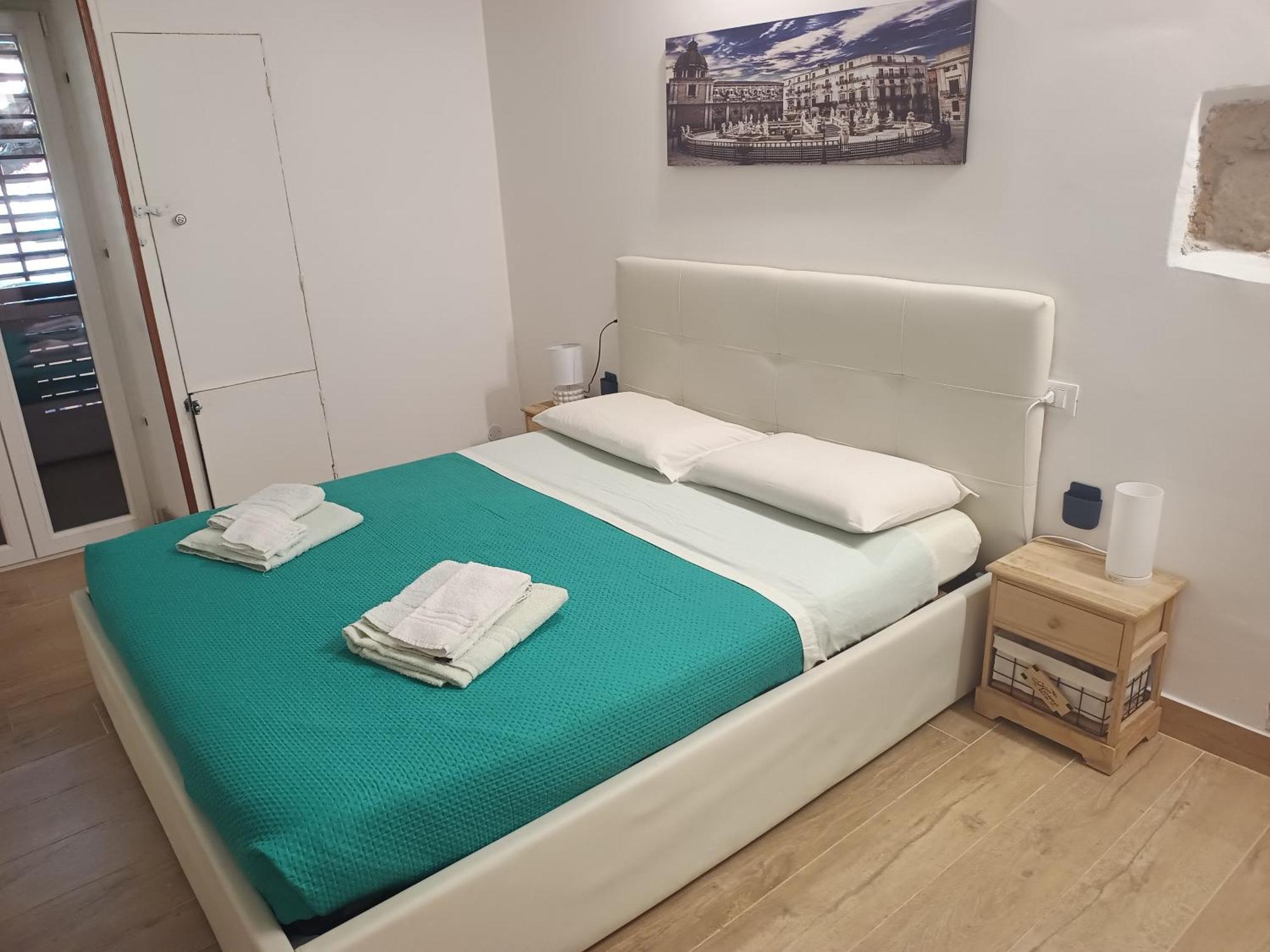 Talia Capo Massimo Apartment Palermo Bagian luar foto